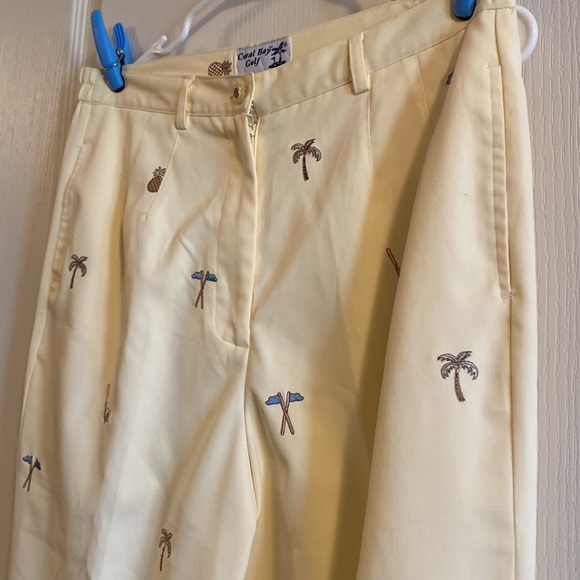 Coral Bay Golf Capris With Pineapple and Club Accents - Size 10 - Picture 2 of 12
